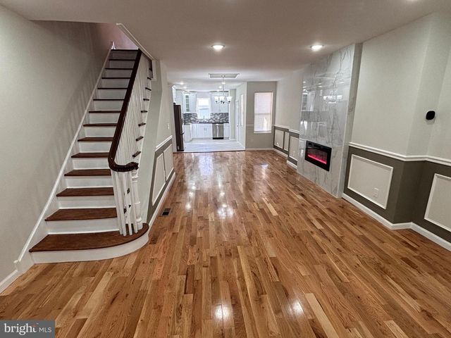 5817 N 15TH ST, Philadelphia, PA 19141