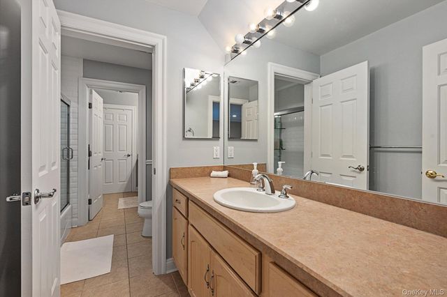 37 Legends Circle, Melville, NY 11747