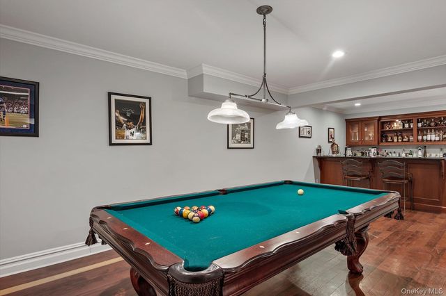 37 Legends Circle, Melville, NY 11747