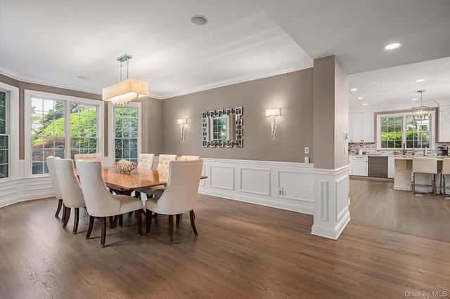 37 Legends Circle, Melville, NY 11747