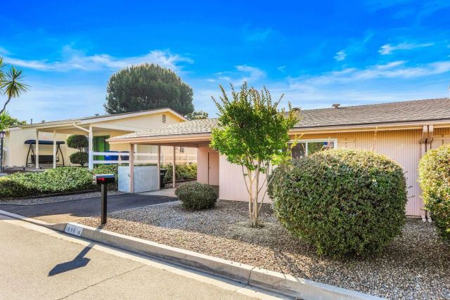 1896 Fairway Park A, Escondido, CA 92026
