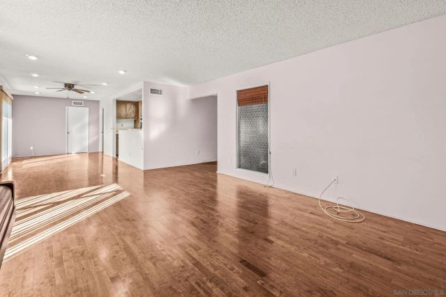 1896 Fairway Park A, Escondido, CA 92026