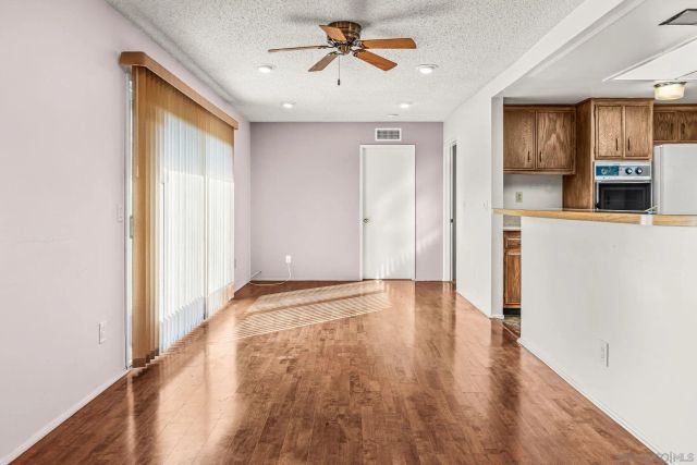 1896 Fairway Park A, Escondido, CA 92026