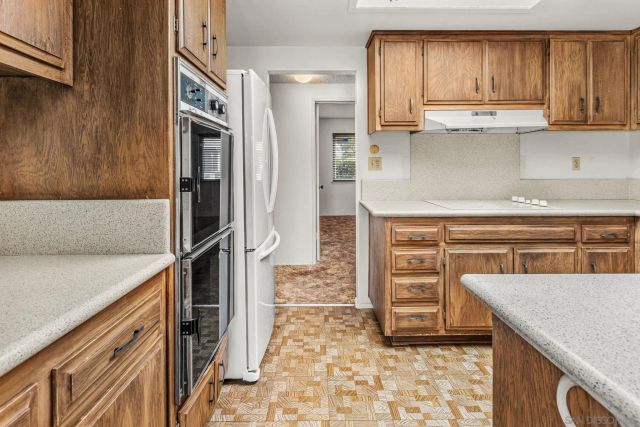1896 Fairway Park A, Escondido, CA 92026
