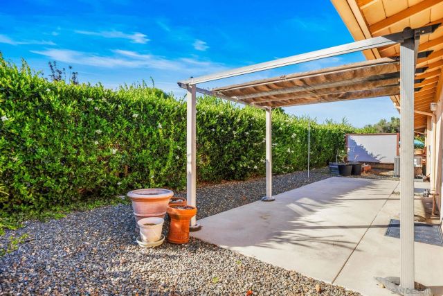 1896 Fairway Park A, Escondido, CA 92026