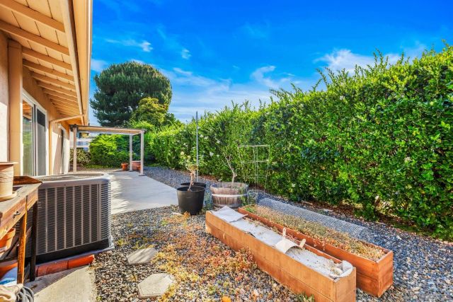 1896 Fairway Park A, Escondido, CA 92026