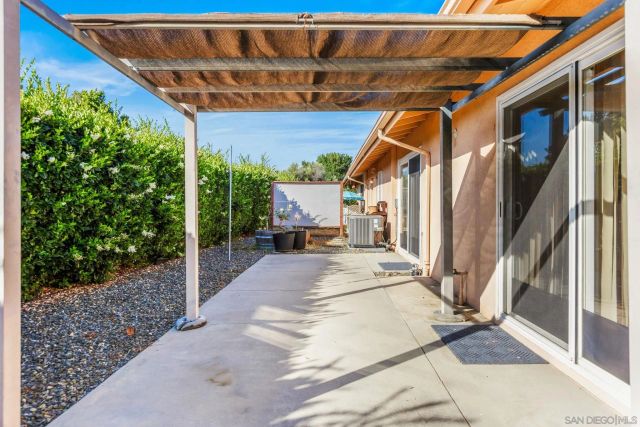 1896 Fairway Park A, Escondido, CA 92026