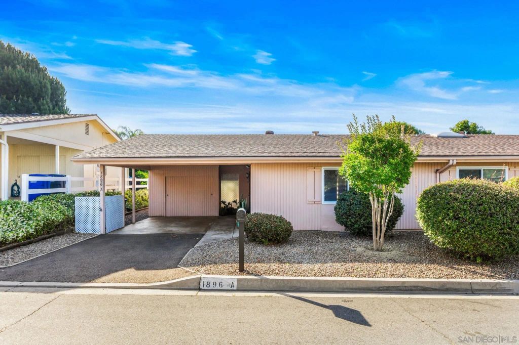 1896 Fairway Park A, Escondido, CA 92026