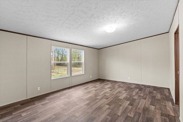 84 Jones Dr, Pinckard, AL 36350