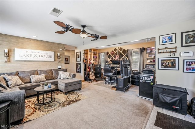 32242 Woodale Drive, Hanoverton, OH 44423