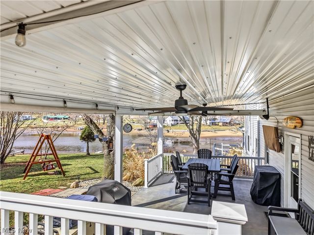 32242 Woodale Drive, Hanoverton, OH 44423