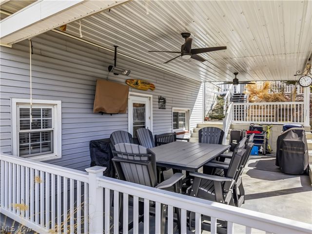 32242 Woodale Drive, Hanoverton, OH 44423