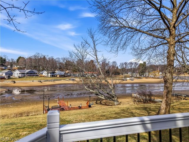 32242 Woodale Drive, Hanoverton, OH 44423