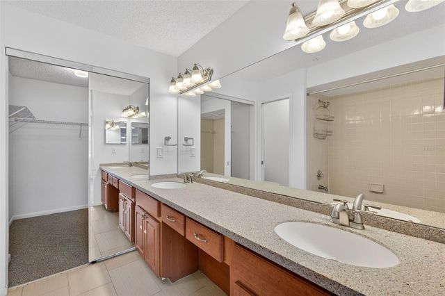 484 SANTA CRUZ PLACE NE G, St Petersburg, FL 33703