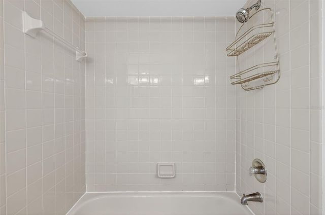 484 SANTA CRUZ PLACE NE G, St Petersburg, FL 33703