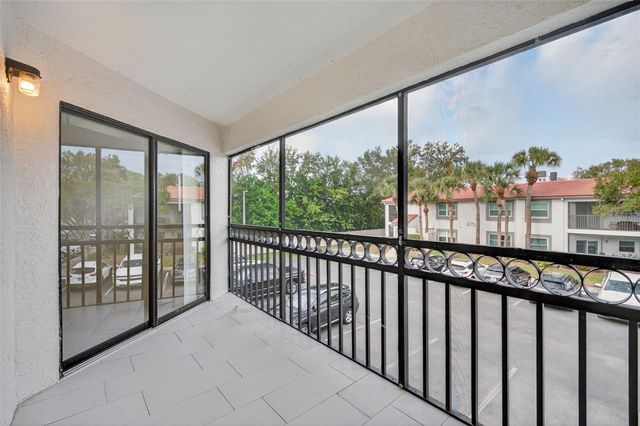 484 SANTA CRUZ PLACE NE G, St Petersburg, FL 33703