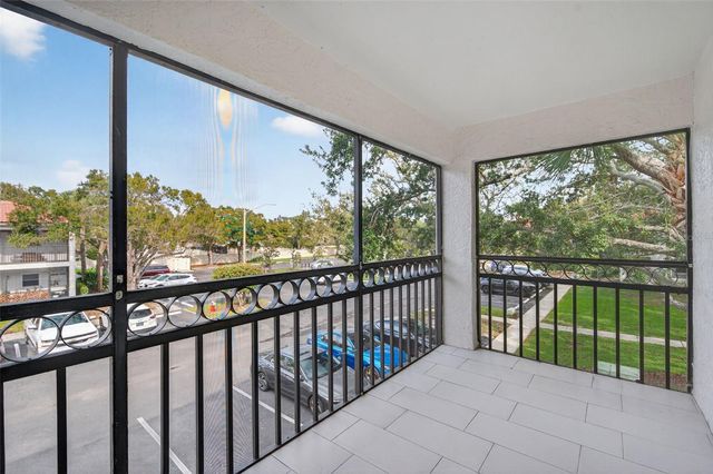 484 SANTA CRUZ PLACE NE G, St Petersburg, FL 33703