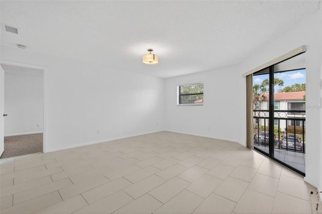 484 SANTA CRUZ PLACE NE G, St Petersburg, FL 33703