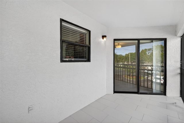 484 SANTA CRUZ PLACE NE G, St Petersburg, FL 33703