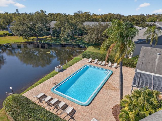 484 SANTA CRUZ PLACE NE G, St Petersburg, FL 33703