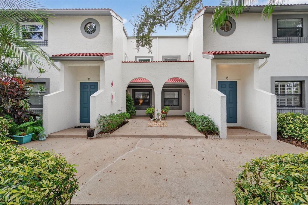 484 SANTA CRUZ PLACE NE G, St Petersburg, FL 33703