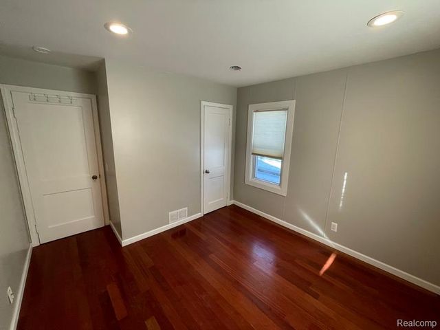 1240 Wagner Avenue, Bloomfield Hills, MI 48302