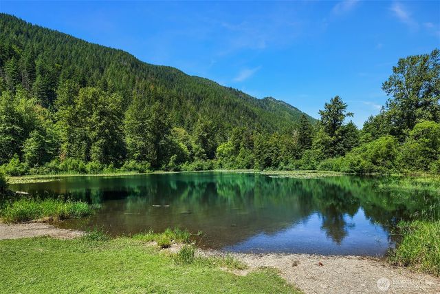 42300 SE 168th Court, North Bend, WA 98045