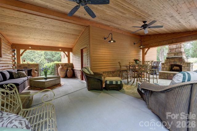 15425 E Rocky River Road, Davidson, NC 28036