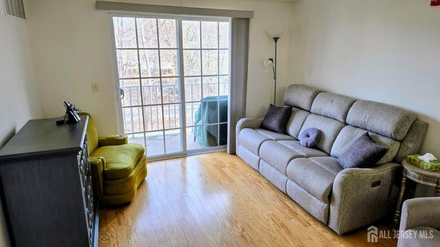 205 Liddle Avenue, Edison, NJ 08837