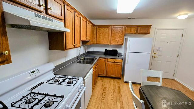 205 Liddle Avenue, Edison, NJ 08837