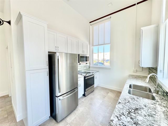 2102 Mechanic Street 102, Galveston, TX 77550