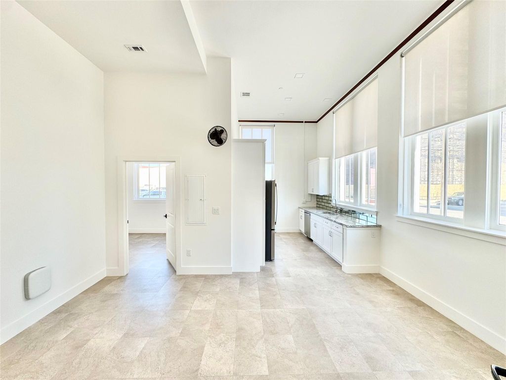 2102 Mechanic Street 102, Galveston, TX 77550