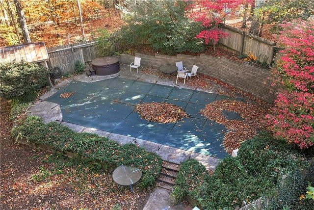 4570 Deep Creek Drive, Sugar Hill, GA 30518