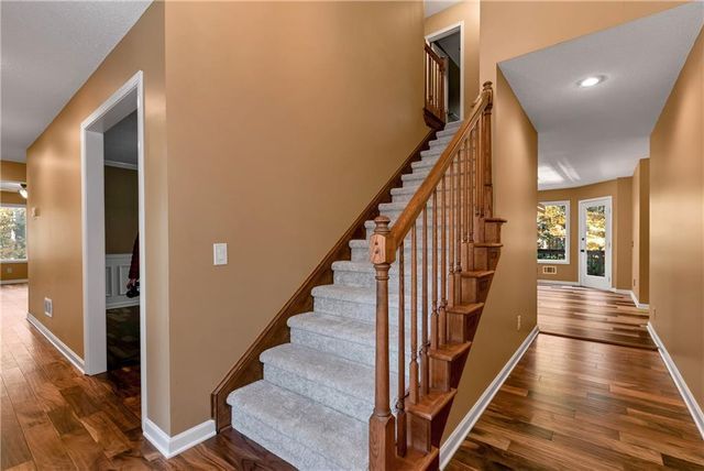 4570 Deep Creek Drive, Sugar Hill, GA 30518