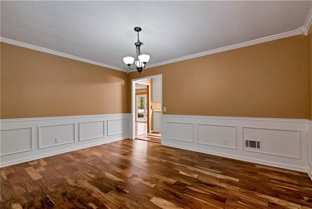 4570 Deep Creek Drive, Sugar Hill, GA 30518