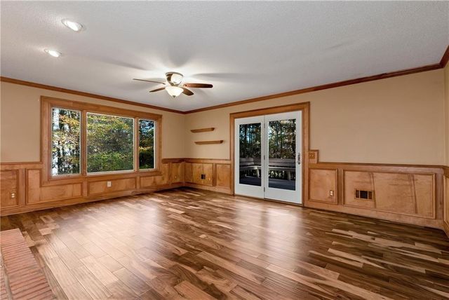 4570 Deep Creek Drive, Sugar Hill, GA 30518