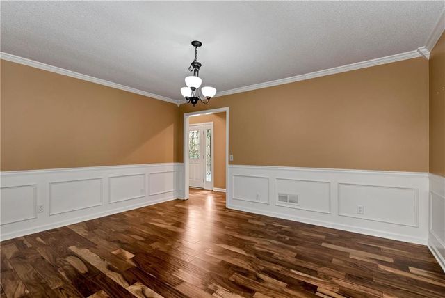 4570 Deep Creek Drive, Sugar Hill, GA 30518