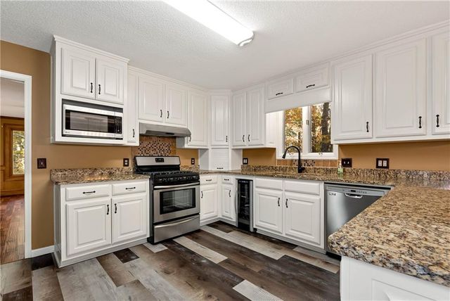 4570 Deep Creek Drive, Sugar Hill, GA 30518