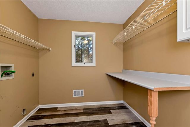 4570 Deep Creek Drive, Sugar Hill, GA 30518