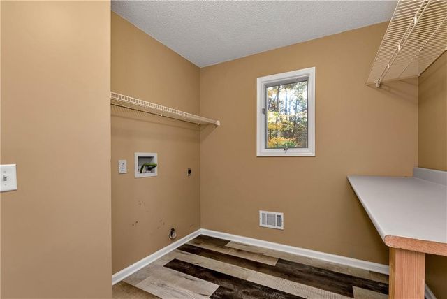 4570 Deep Creek Drive, Sugar Hill, GA 30518