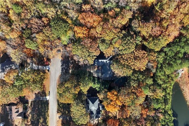 4570 Deep Creek Drive, Sugar Hill, GA 30518