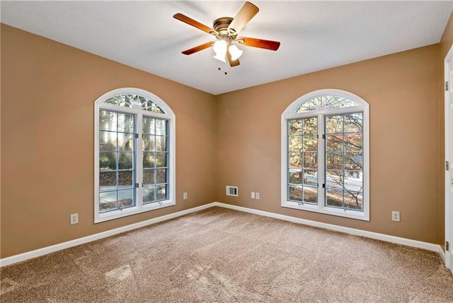 4570 Deep Creek Drive, Sugar Hill, GA 30518