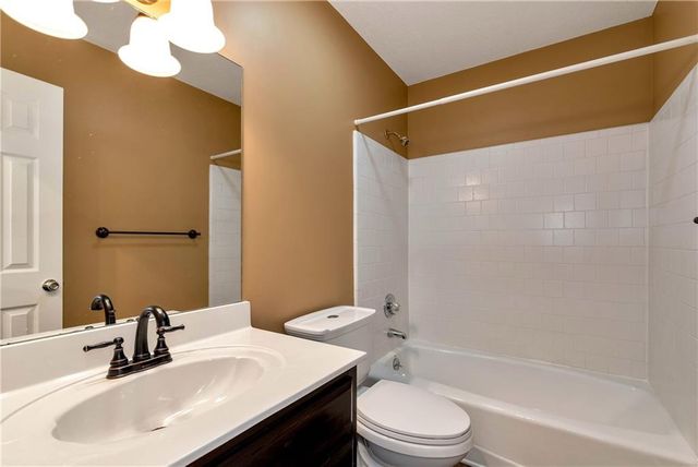 4570 Deep Creek Drive, Sugar Hill, GA 30518