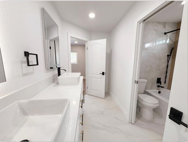 2030 San Remo Drive, Oceanside, CA 92056