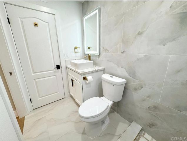 2030 San Remo Drive, Oceanside, CA 92056