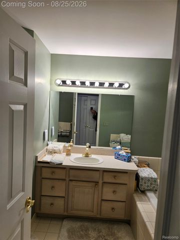 20578 Hillsboro Drive, Macomb Township, MI 48044