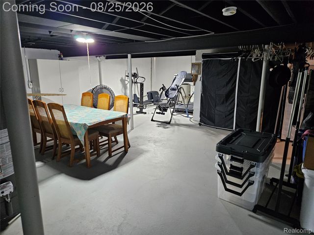 20578 Hillsboro Drive, Macomb Township, MI 48044