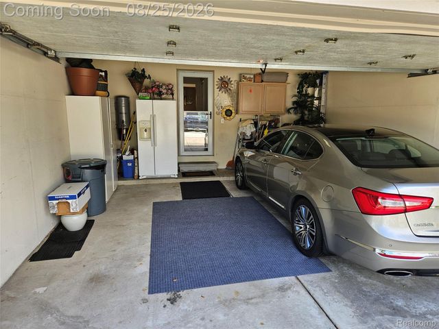 20578 Hillsboro Drive, Macomb Township, MI 48044
