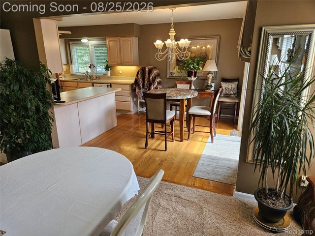 20578 Hillsboro Drive, Macomb Township, MI 48044