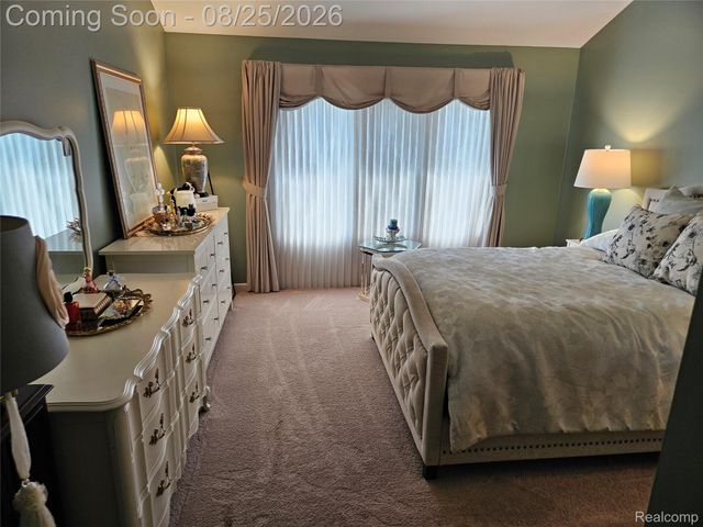 20578 Hillsboro Drive, Macomb Township, MI 48044